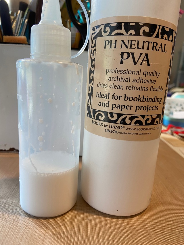 Mixing PVA Glue – Lesia